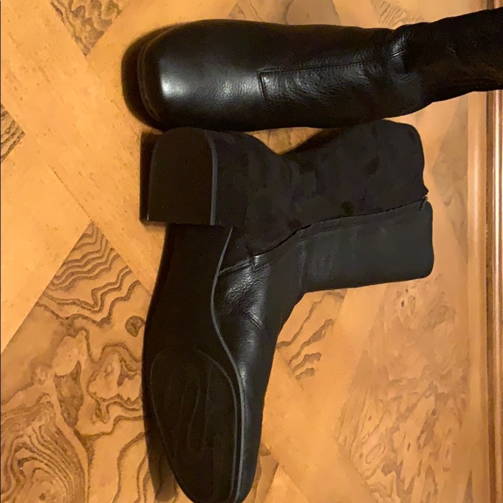 Suede and leather boot unzips on both sides